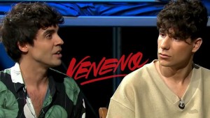 Javier Ambrossi y Javier Calvo representaron al colectivo LGBT en más obras como La Llamada. | Fuente: elperiodico.com